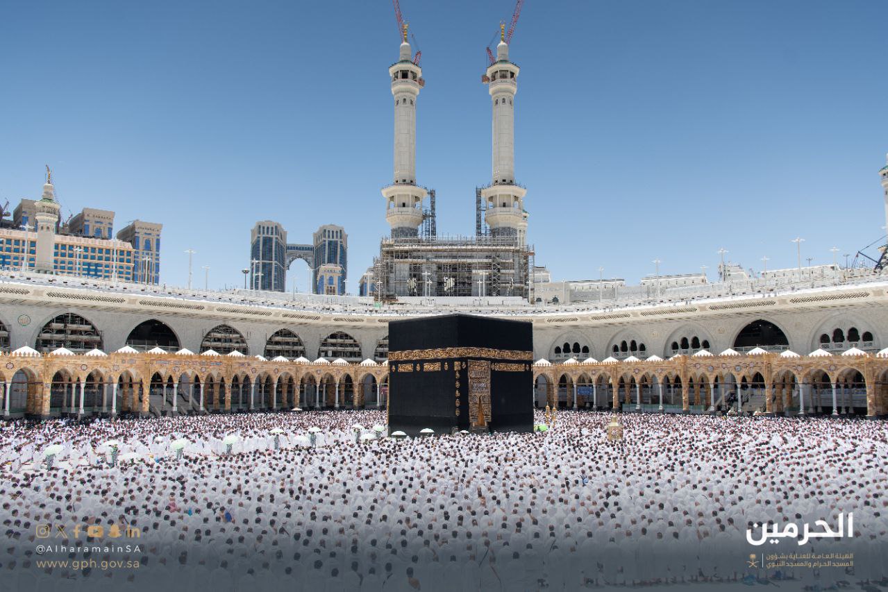 صلاة الجمعة من المسجد الحرام