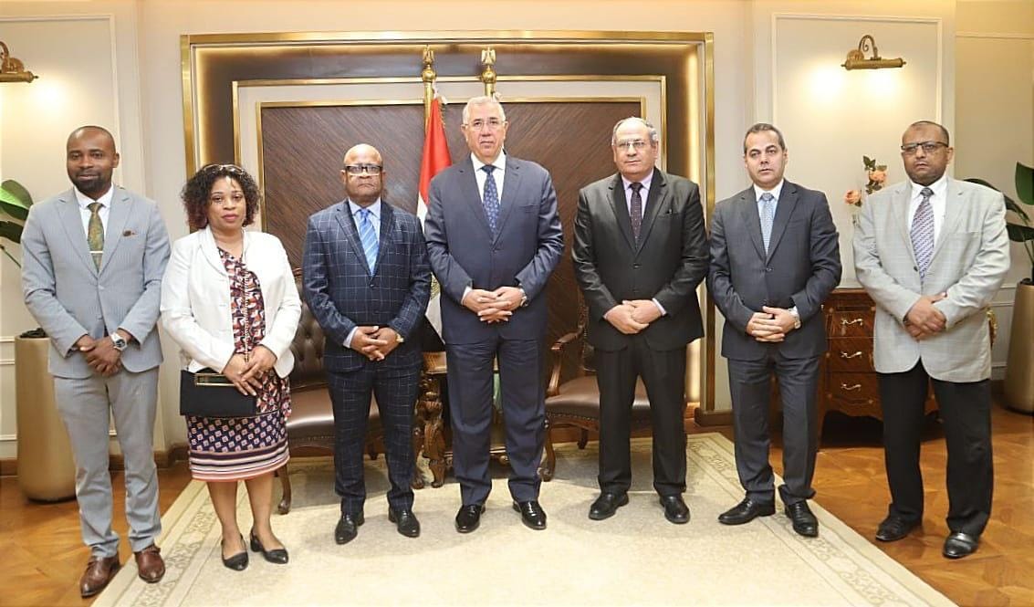 وزير الزراعة