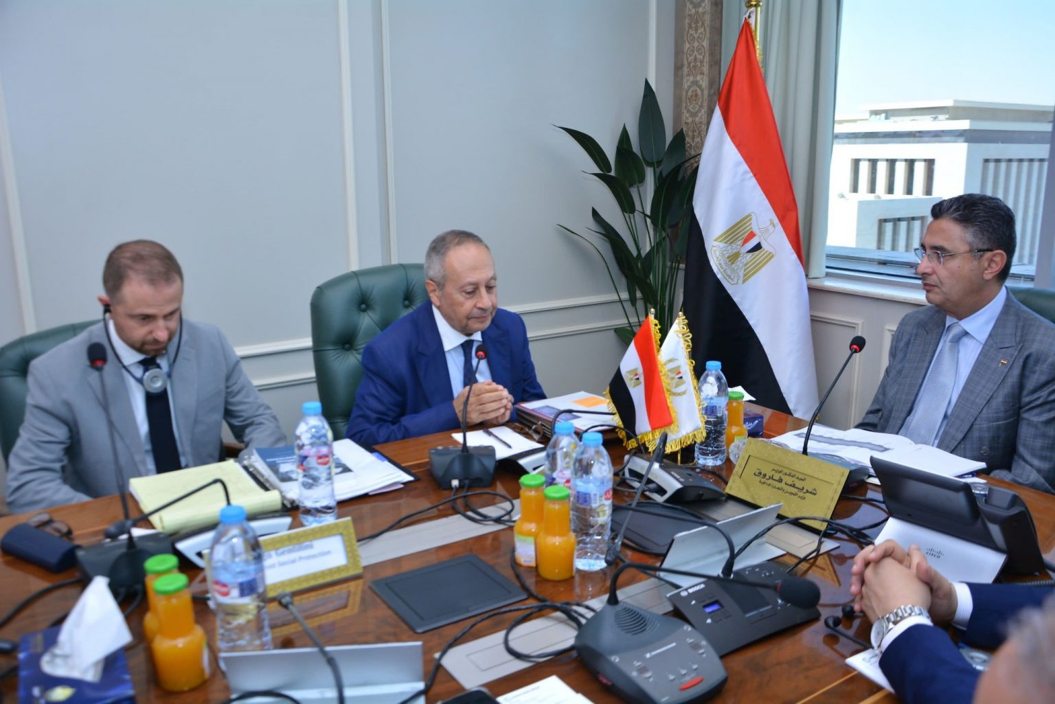 وزير التموين