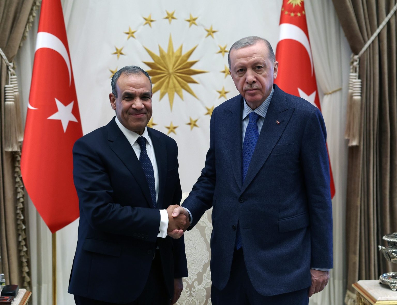 وزير الخارجية