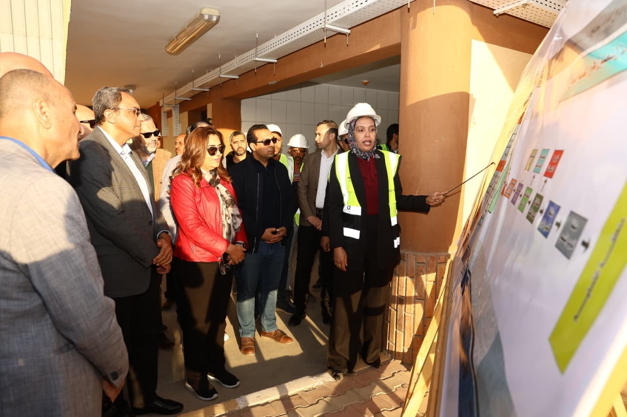 وزيرة التنمية المحلية ومحافظ قنا يتفقدان أعمال تطوير مجزر «الصالحية» بتكلفة 29 مليون جنيه 