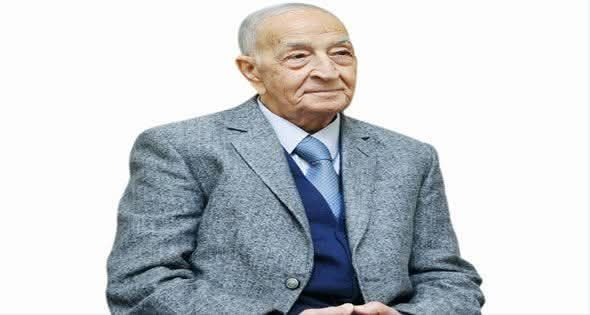 وفاة الإعلامي الكبير فهمي عمر عن عمر 98 عامًا | قناة صدى البلد