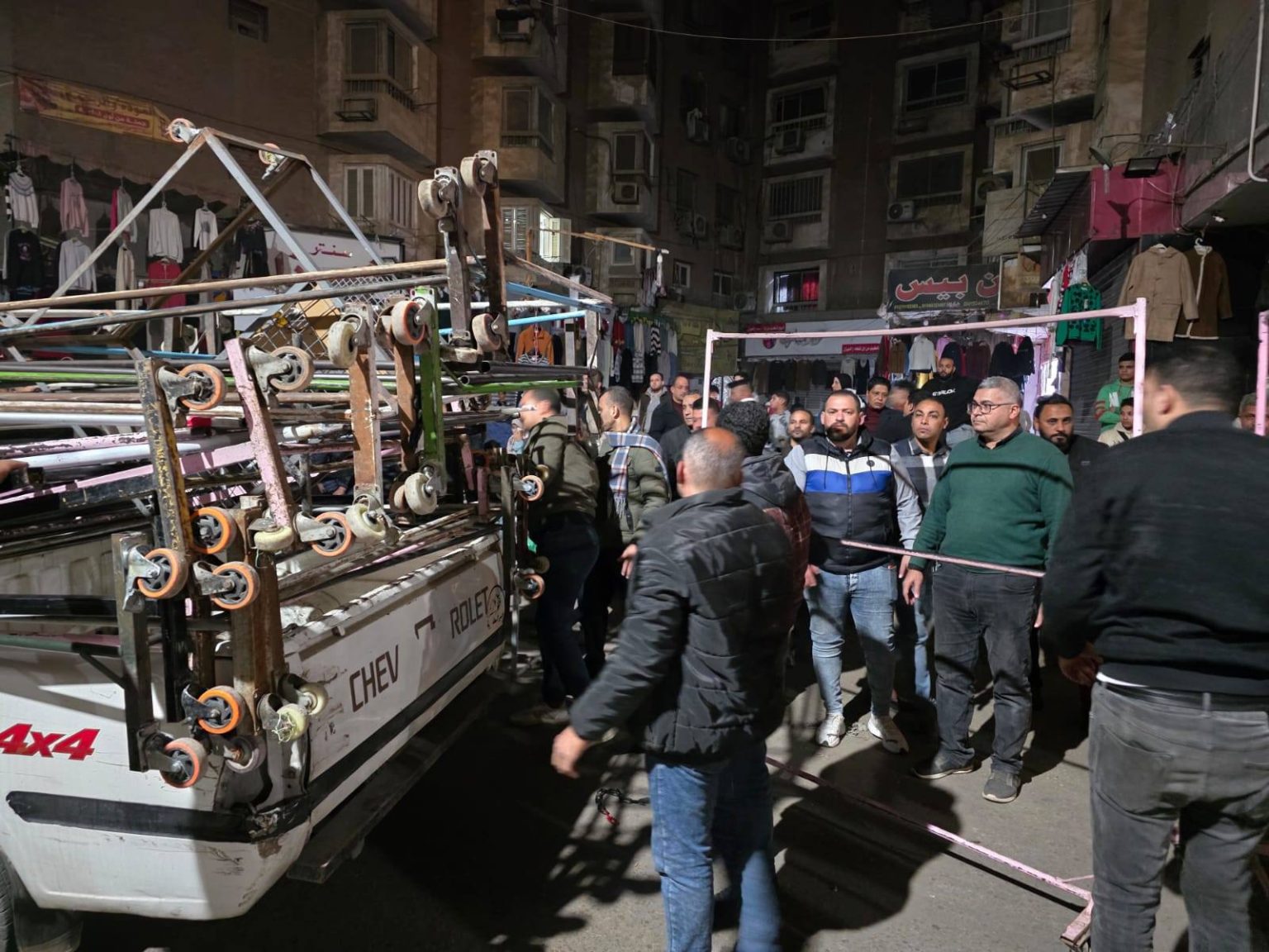 إشغالات وتعديات الباعة الجائلين