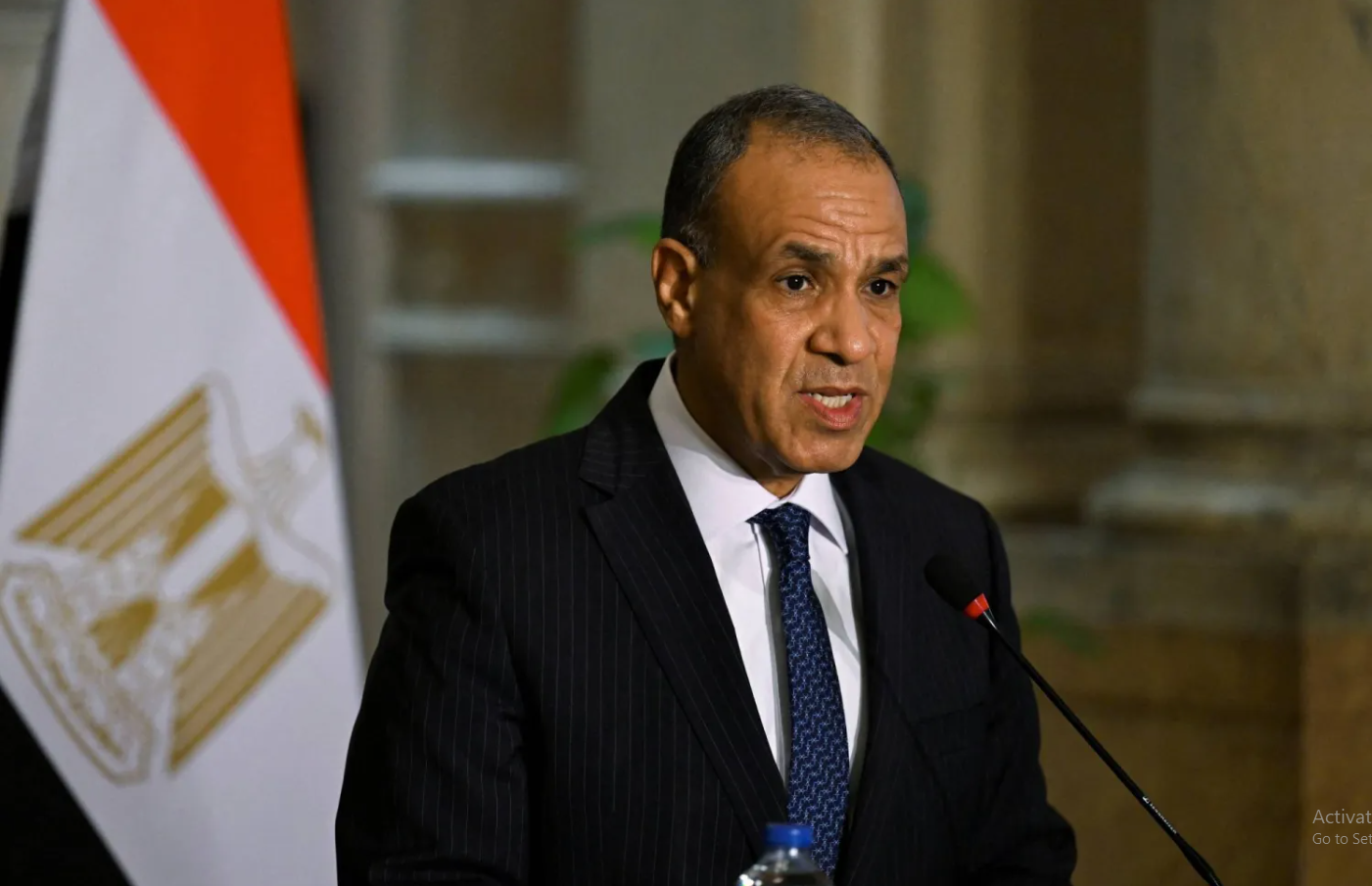 وزير الخارجية يلتقي بمستشار الأمن الياباني