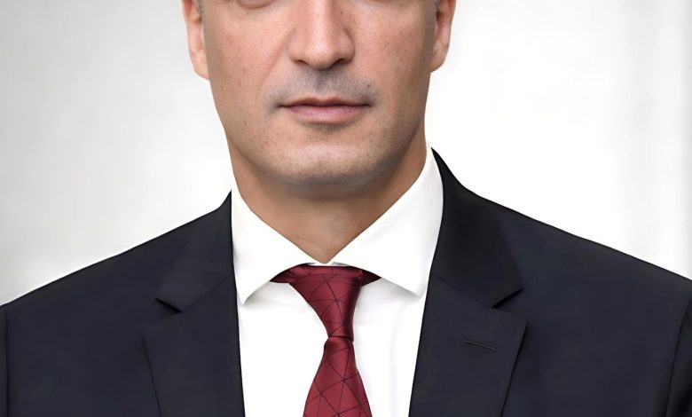 وزير الصناعة