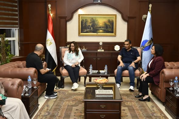 وزيرة التنمية تتابع وضع المخلفات بالبترول
