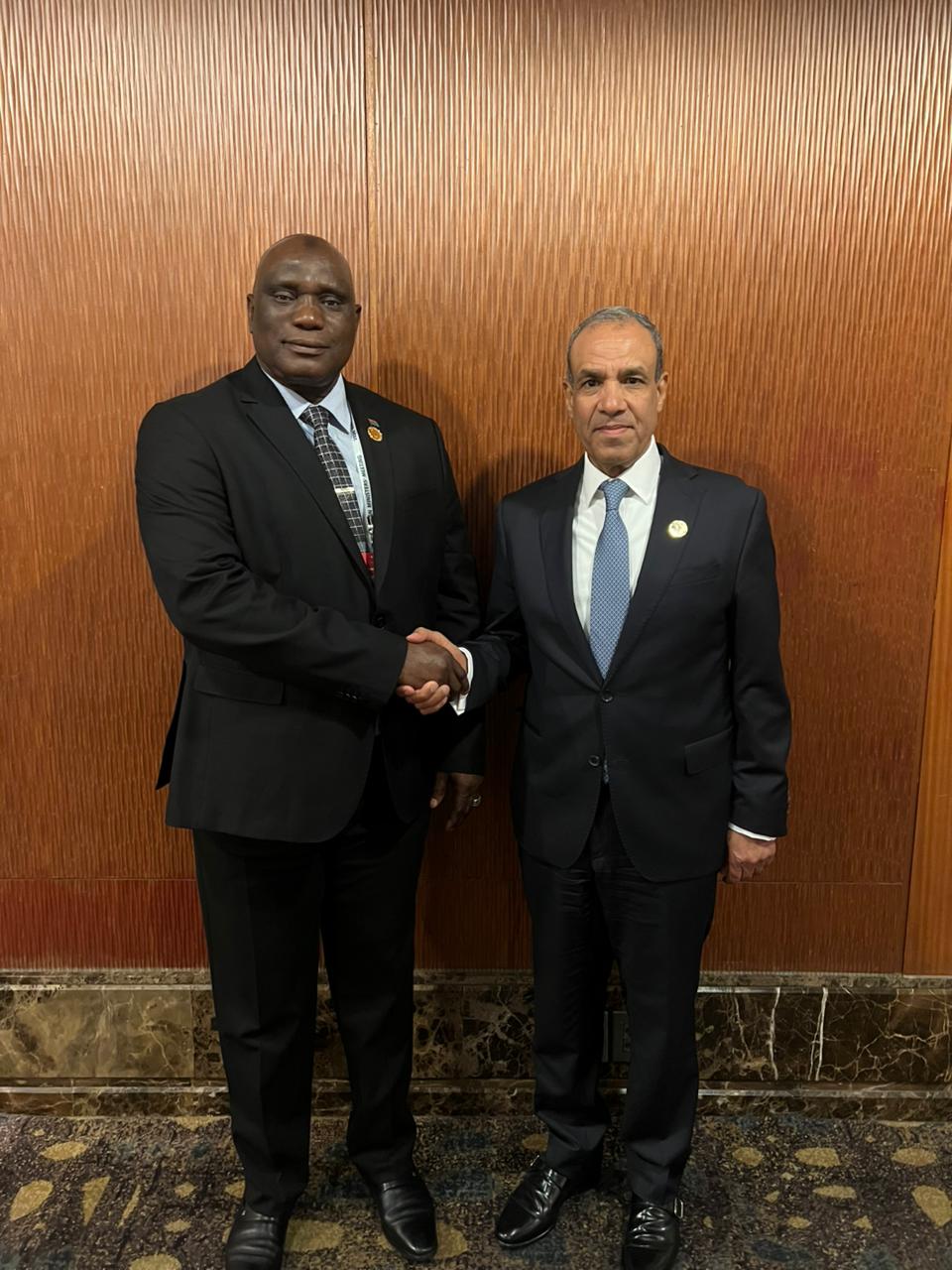 Foreign Minister holds talks with Gambian colleague at Korea-Africa meeting