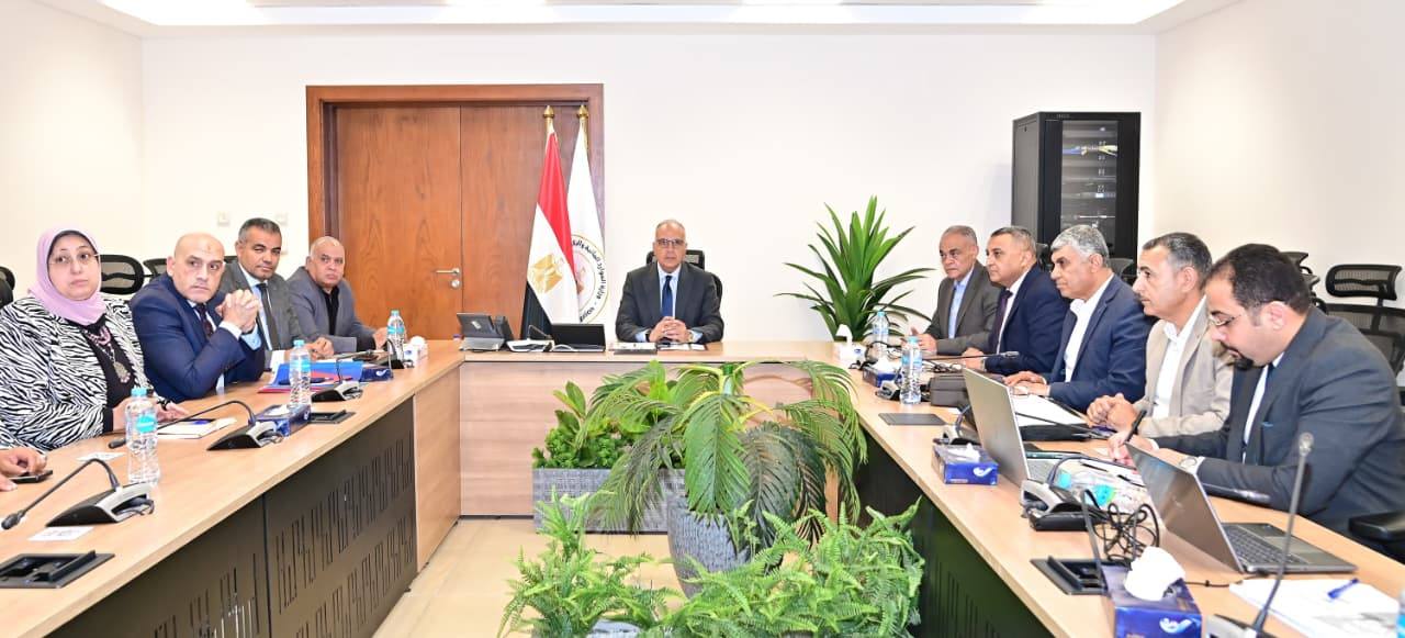 الري يطوِّن 87 محطة خلط وصيانة محطاتي المطرية